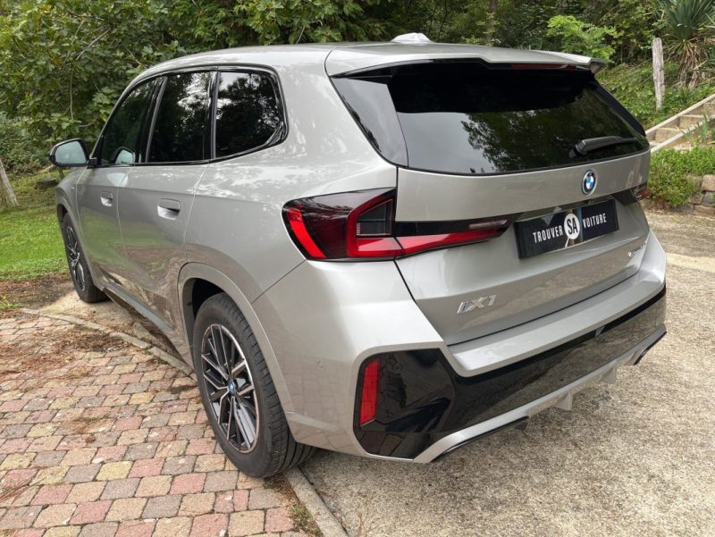 B.M.W. SERIE X IX1 20 EDRIVE 204 ch M Sport