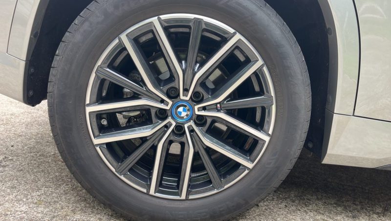 B.M.W. SERIE X IX1 20 EDRIVE 204 ch M Sport