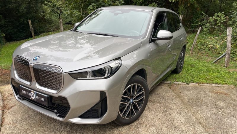 B.M.W. SERIE X IX1 20 EDRIVE 204 ch M Sport