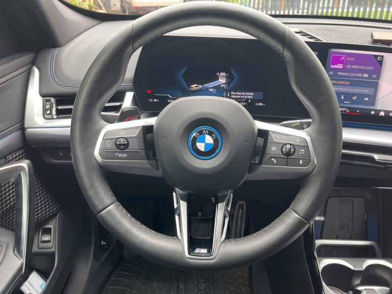 B.M.W. SERIE X IX1 20 EDRIVE 204 ch M Sport