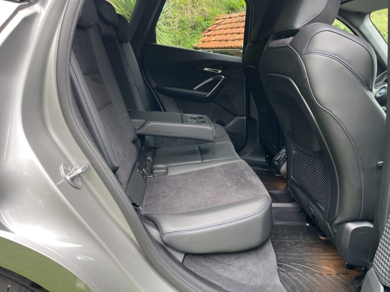 B.M.W. SERIE X IX1 20 EDRIVE 204 ch M Sport