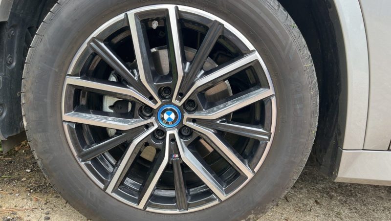 B.M.W. SERIE X IX1 20 EDRIVE 204 ch M Sport