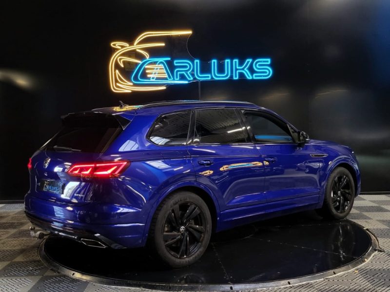 VOLKSWAGEN TOUAREG 3.0 eHybrid 4motion 462cv TOIT OUVRANT / SIEGES ELECTRIQUES A MEMOIRE / ATTELAGE