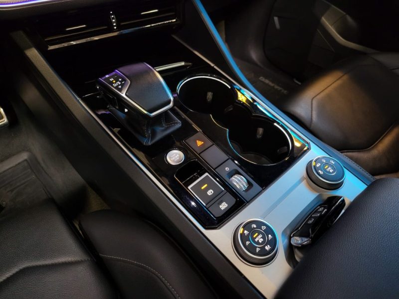 VOLKSWAGEN TOUAREG 3.0 eHybrid 4motion 462cv TOIT OUVRANT / SIEGES ELECTRIQUES A MEMOIRE / ATTELAGE