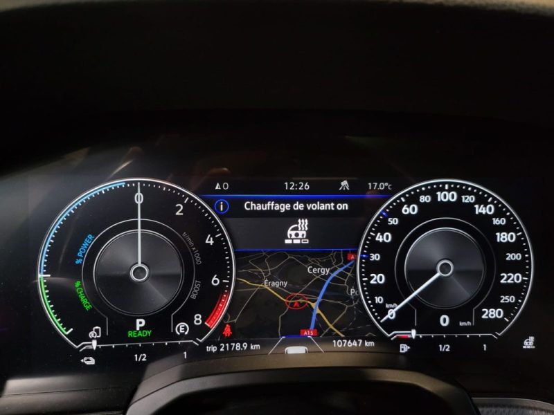 VOLKSWAGEN TOUAREG 3.0 eHybrid 4motion 462cv TOIT OUVRANT / SIEGES ELECTRIQUES A MEMOIRE / ATTELAGE