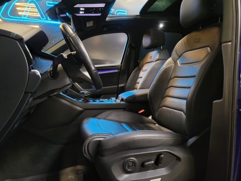 VOLKSWAGEN TOUAREG 3.0 eHybrid 4motion 462cv TOIT OUVRANT / SIEGES ELECTRIQUES A MEMOIRE / ATTELAGE