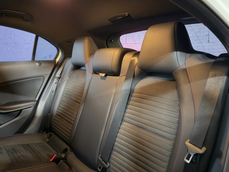 MERCEDES CLASSE A 200D FASCINATION 7G-DCT AMG LINE