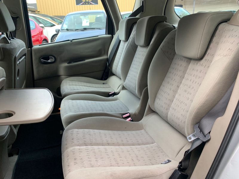 RENAULT MEGANE SCENIC PACK AUTHENTIQUE 1.5DCI 105 2006