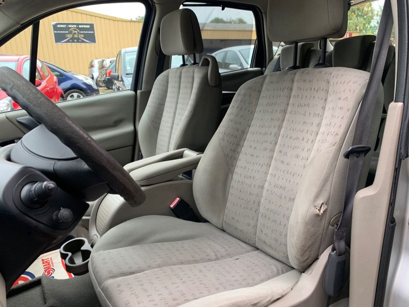 RENAULT MEGANE SCENIC PACK AUTHENTIQUE 1.5DCI 105 2006