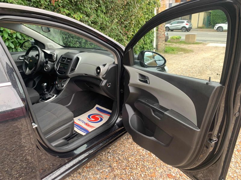 CHEVROLET AVEO 1.3 VCDI95 LTZ S&S 4P 2013 1.3 VCDi95