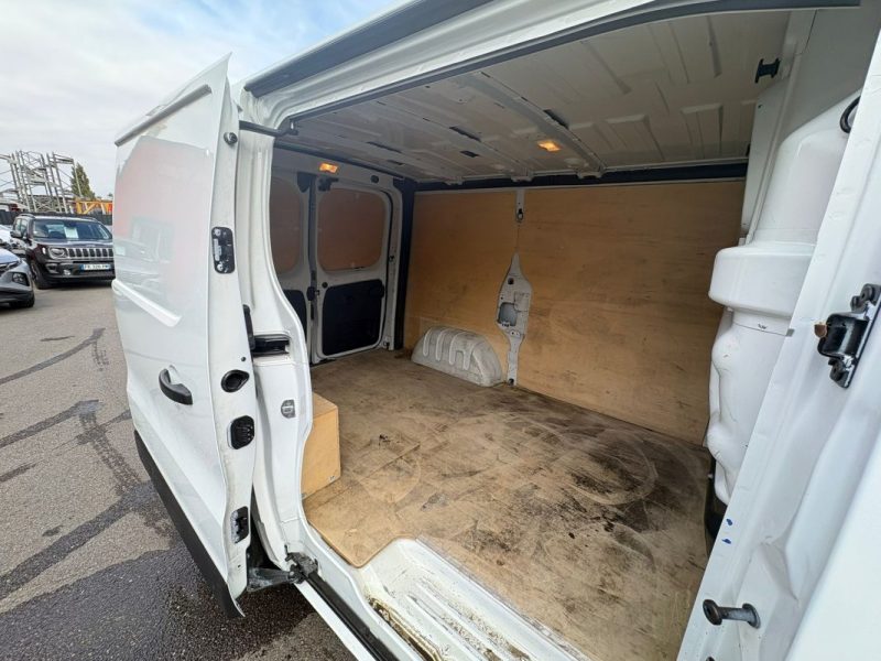 RENAULT TRAFIC DCI 120CV L1H1 GRAND CONFORT TVA RECUPERABLE  2020