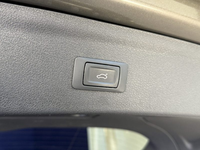 AUDI Q3 2.0 TDI 150CH AMBITION LUXE QUATTRO S-TRONIC 7 - Sellerie cuir - Caméra