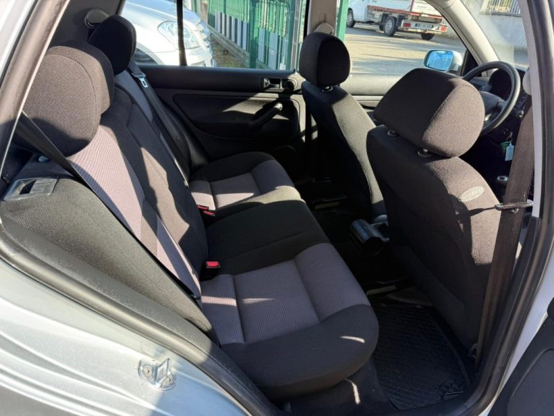 VOLKSWAGEN GOLF  4 1.6l EDITION 105CV 16V 2001