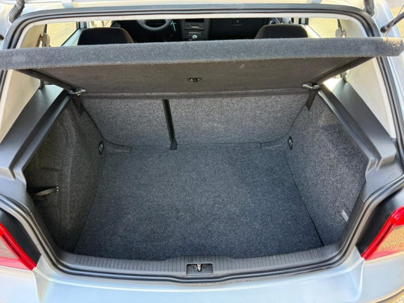 VOLKSWAGEN GOLF  4 1.6l EDITION 105CV 16V 2001