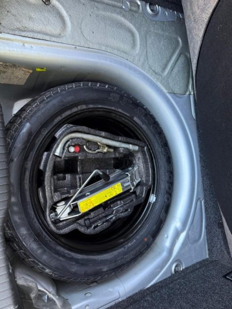 VOLKSWAGEN GOLF  4 1.6l EDITION 105CV 16V 2001