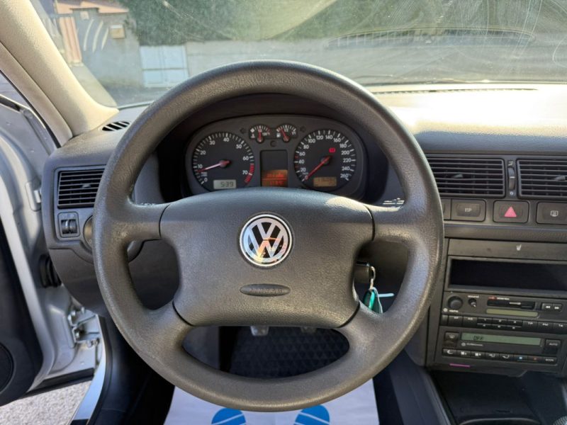 VOLKSWAGEN GOLF  4 1.6l EDITION 105CV 16V 2001
