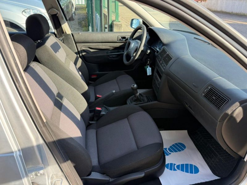 VOLKSWAGEN GOLF  4 1.6l EDITION 105CV 16V 2001