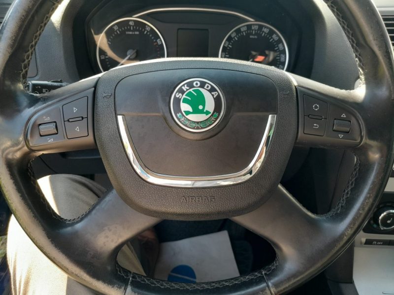 SKODA OCTAVIA COMBI 2 1.4L TSI AMBITION 2 DSG 2012