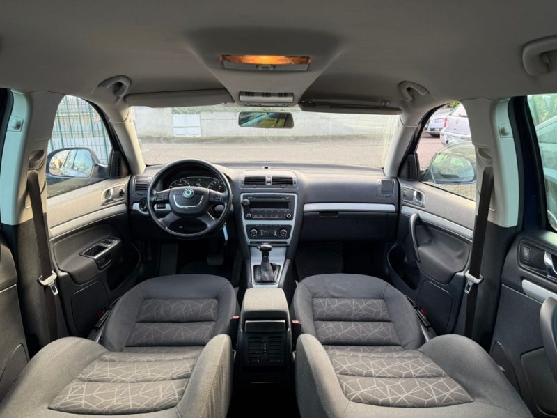 SKODA OCTAVIA COMBI 2 1.4L TSI AMBITION 2 DSG 2012