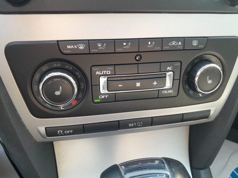 SKODA OCTAVIA COMBI 2 1.4L TSI AMBITION 2 DSG 2012