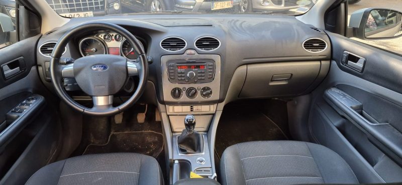 Ford Focus 2 1.6l TDCI  90 cv berline, *Idéale jeune conducteur*, *Attelage remorque*, *Radar de rec