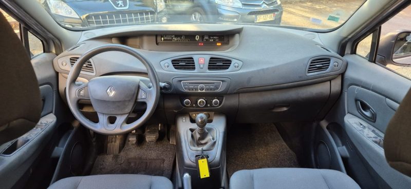 RENAULT MEGANE SCENIC 1.5 DCI 85 AUTHENTIQUE 2010, *Clim*, *Régulateur*