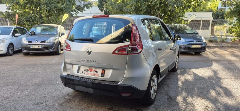 RENAULT MEGANE SCENIC 1.5 DCI 85 AUTHENTIQUE 2010, *Clim*, *Régulateur*