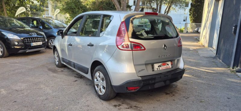 RENAULT MEGANE SCENIC 1.5 DCI 85 AUTHENTIQUE 2010, *Clim*, *Régulateur*