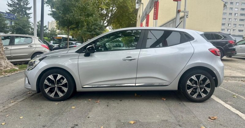 RENAULT CLIO V 1.5 BLUEDCI 100 EVOLUTION **1ÈRE MAIN** 