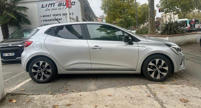 RENAULT CLIO V 1.5 BLUEDCI 100 EVOLUTION **1ÈRE MAIN** 