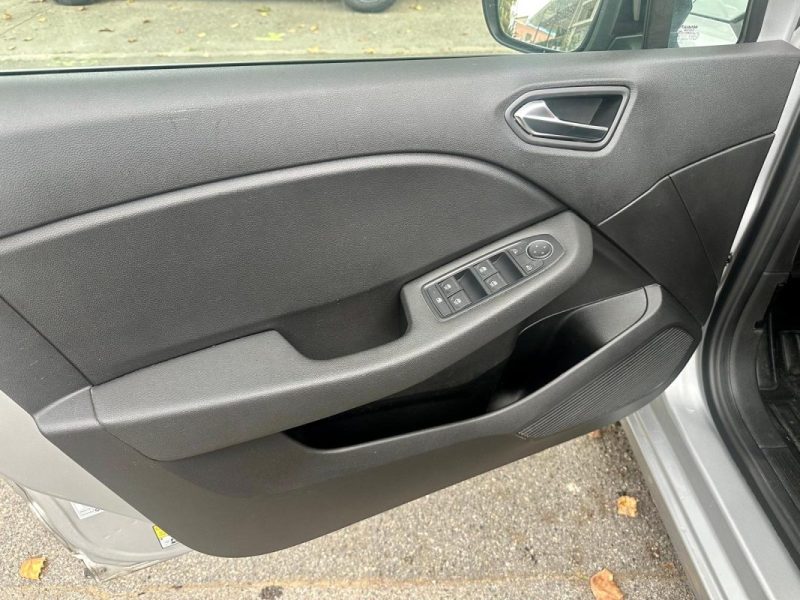 RENAULT CLIO V 1.5 BLUEDCI 100 EVOLUTION **1ÈRE MAIN** 