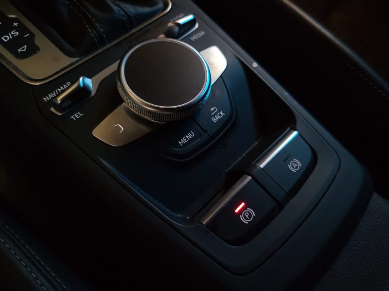 AUDI Q2 35 TFSI 150CH S-LINE LUMIERES D\'AMBIANCES / DRIVES SELECT / APPLE CARPLAY 2021