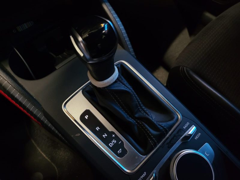 AUDI Q2 35 TFSI 150CH S-LINE LUMIERES D\'AMBIANCES / DRIVES SELECT / APPLE CARPLAY 2021