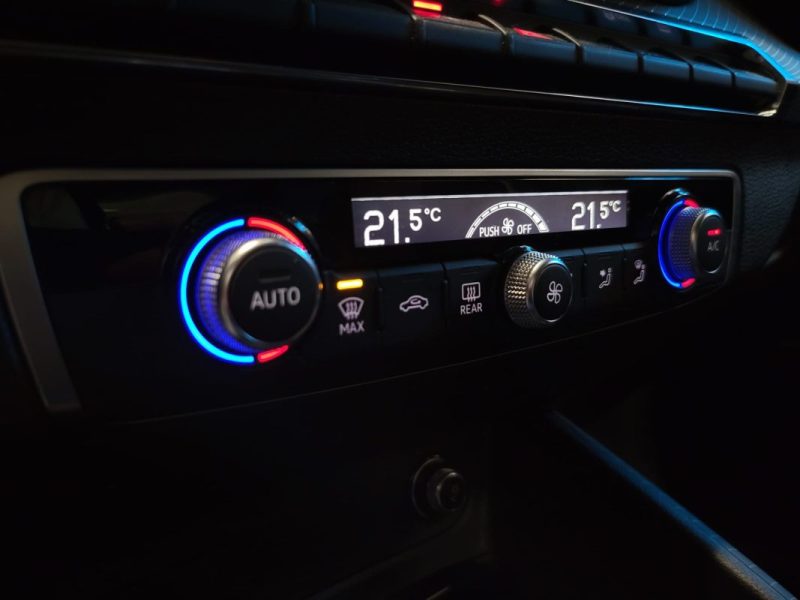 AUDI Q2 35 TFSI 150CH S-LINE LUMIERES D\'AMBIANCES / DRIVES SELECT / APPLE CARPLAY 2021