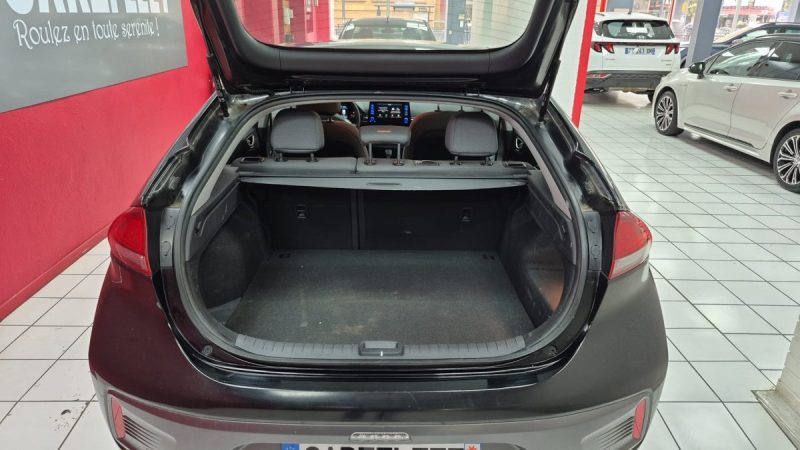 HYUNDAI IONIQ BERLINE HYBRIDE PLUG-IN 141CV INTUITIVE/PHASE 2/ 1 ERE MAIN 