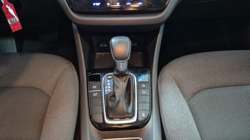 HYUNDAI IONIQ BERLINE HYBRIDE PLUG-IN 141CV INTUITIVE/PHASE 2/ 1 ERE MAIN 