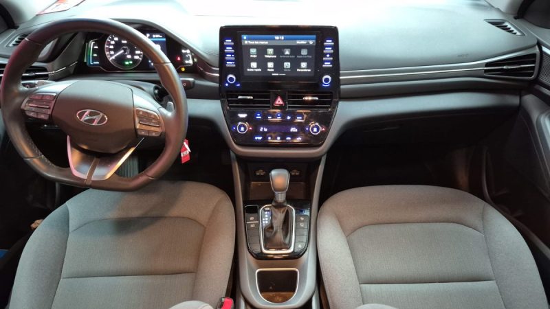 HYUNDAI IONIQ BERLINE HYBRIDE PLUG-IN 141CV INTUITIVE/PHASE 2/ 1 ERE MAIN 