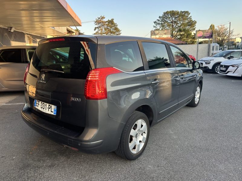 PEUGEOT 5008 1.6 BLUEHDI 120CH S&S ACTIVE BUSINESS EAT6 