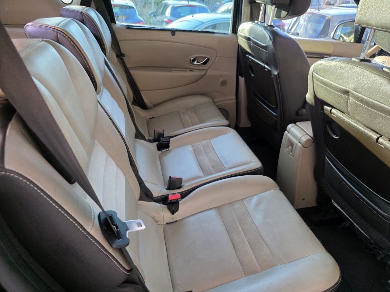 RENAULT MEGANE SCENIC 1.6 DCI 130CH  INITIALE ANNEE 2013 223000KM