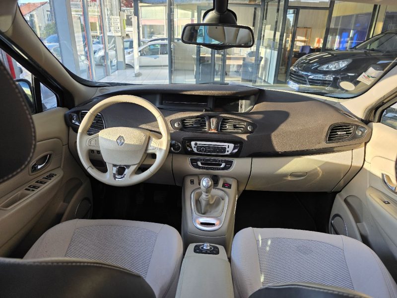 RENAULT MEGANE SCENIC 1.6 DCI 130CH  INITIALE ANNEE 2013 223000KM