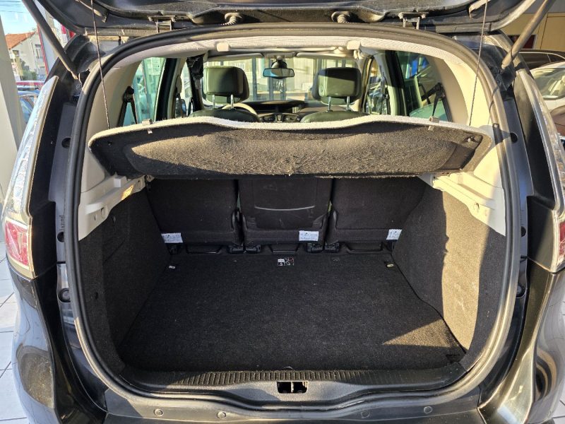 RENAULT MEGANE SCENIC 1.6 DCI 130CH  INITIALE ANNEE 2013 223000KM