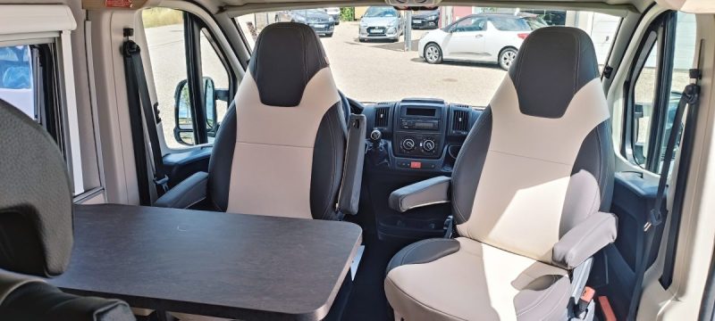 Fourgon Van aménagé Weinsberg Carabus 600K 4 couchages