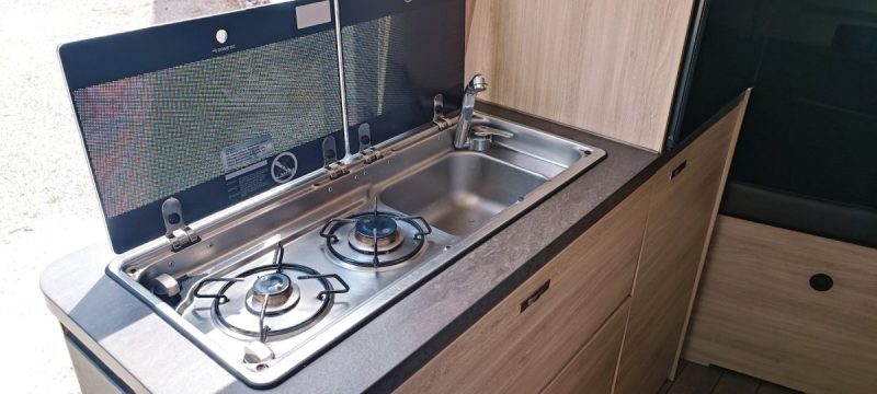 Fourgon Van aménagé Weinsberg Carabus 600K 4 couchages