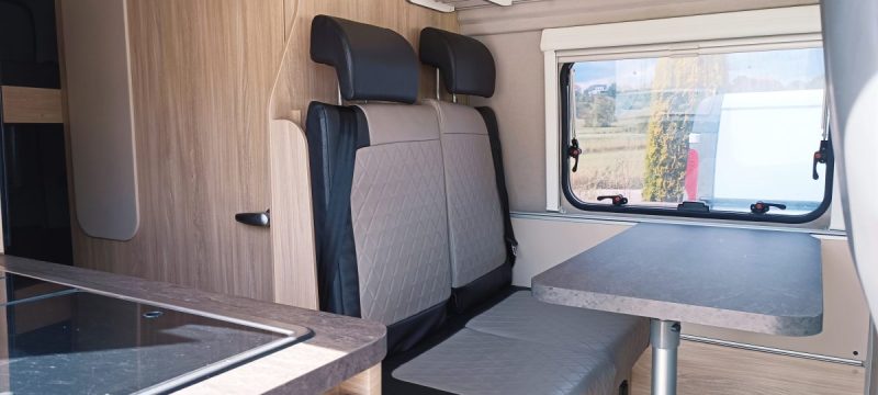 Fourgon Van aménagé Weinsberg Carabus 600K 4 couchages