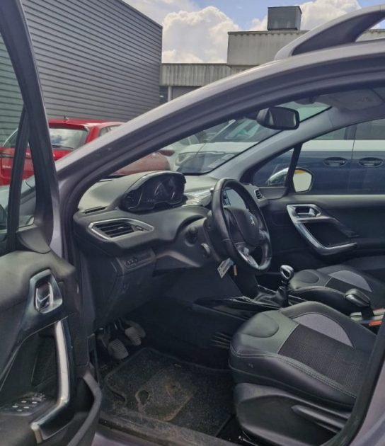 PEUGEOT 2008 1.6 BLUEHDI 120CH URBAN CROSS S&S ALLURE 2016