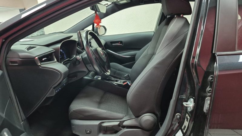 TOYOTA COROLLA BERLINE 122CV DYNAMIC BUSINESS/1 ERE MAIN/TVA RECUP 