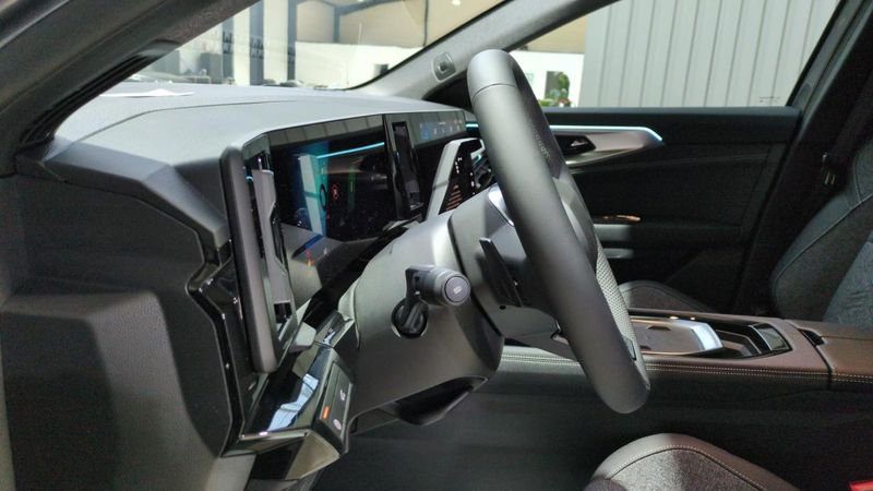 Renault Austral nouveau Full hybrid e-tech 200 ch techno + pack famille