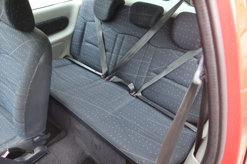 RENAULT CLIO AUTHENTIQUE 1.2 2002