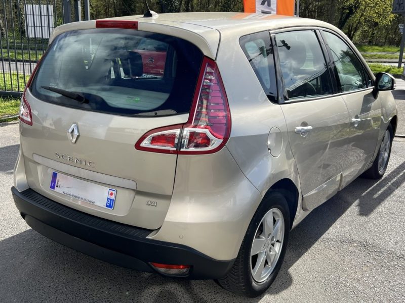 RENAULT SCENIC 3 III 1.5 Dci 110 Cv BOITE AUTOMATIQUE / GPS TOMTOM CRIT AIR 2 - GARANTIE 1 AN