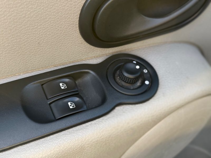 RENAULT MODUS 1.4 16V 98CH CONFORT CLIM EXPRESSION 